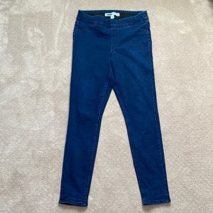 Size 12 TALL Old Navy dark rinse Rockstar super skinny jegging